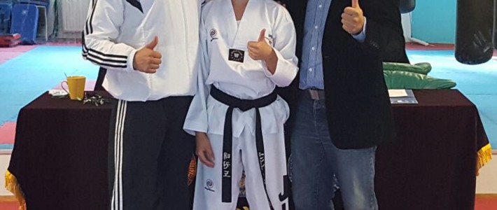 Jill-Marie Beck von SPORTING Taekwondo besteht Schwarzgurtprüfung zum 2. Poom