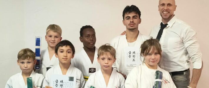 Erfolgreiche Gürtelprüfung bei SPORTING Taekwondo